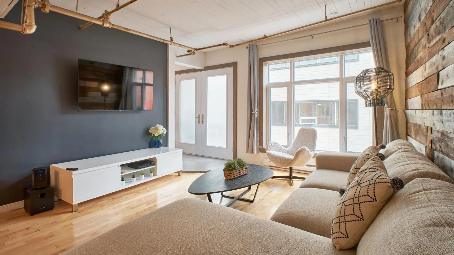 Lion'S Den // Spacious 1500 Sqft Квебек Канада